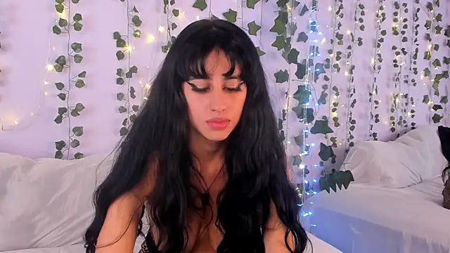 Snapshot of Natasha_Nasty2 chatting on 01/05/25, 12:42 Natasha Nasty2 online show from 01/05/25, 12:42