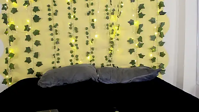 Snapshot of Natasha_Nasty2 chatting on 02/02/25, 05:21 Natasha Nasty2 online show from 02/02/25, 05:21