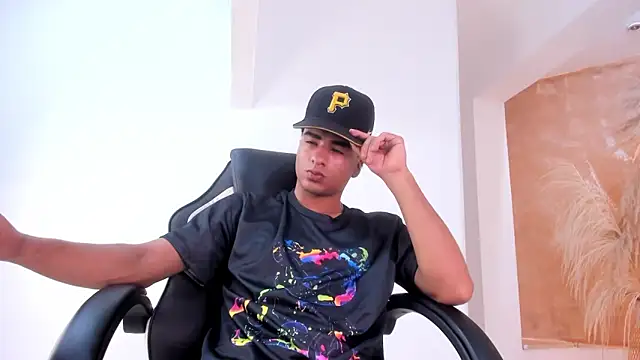 ANGEL NICOLAS online show from 12/08/24, 02:49