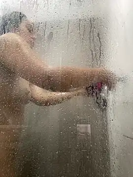 LauraCadwell online show from 01/05/25, 07:49