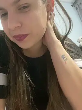 Snapshot of Nathaly00_ chatting on 12/15/25, 11:53 Nathaly00 online show from 12/15/25, 11:53