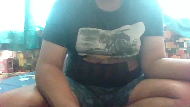 Snapshot of whoreboi98 chatting on 02/16/26, 05:58 whoreboi98 online show from 02/16/26, 05:58