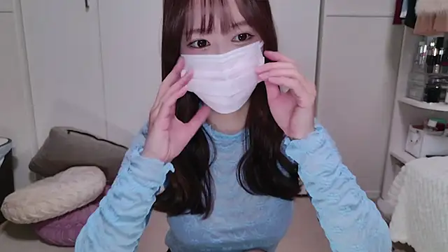 Snapshot of TsukasaSakai chatting on 01/04/25, 03:29 TsukasaSakai online show from 01/04/25, 03:29