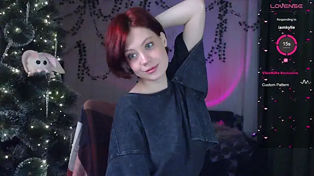 Snapshot of Your_Corvus chatting on 12/13/24, 06:42 Your Corvus online show from 12/13/24, 06:42