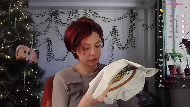 Snapshot of Your_Corvus chatting on 12/14/24, 06:24 Your Corvus online show from 12/14/24, 06:24