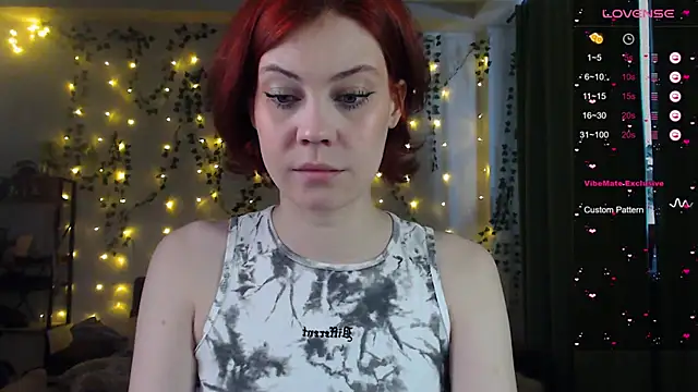 Snapshot of Your_Corvus chatting on 03/11/25, 08:09 Your Corvus online show from 03/11/25, 08:09