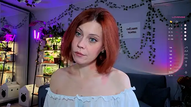 Snapshot of Your_Corvus chatting on 11/18/25, 08:08 Your Corvus online show from 11/18/25, 08:08