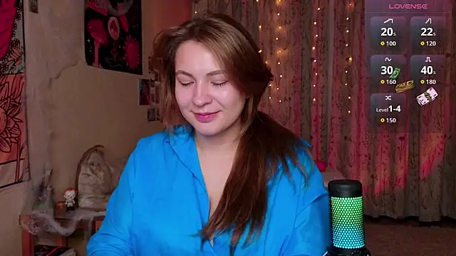 Snapshot of LisaCase chatting on 10/18/25, 05:46 LisaCase online show from 10/18/25, 05:46