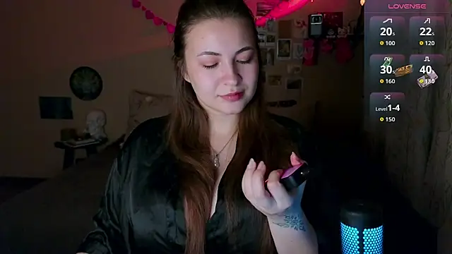 Snapshot of LisaCase chatting on 03/10/26, 01:49 LisaCase online show from 03/10/26, 01:49