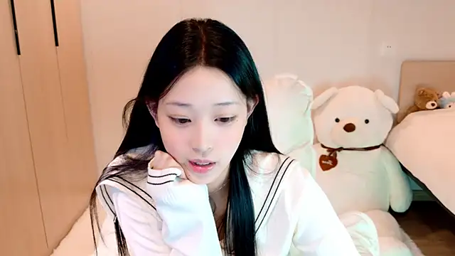 Snapshot of Xueb_J chatting on 01/18/25, 12:47 Xueb J online show from 01/18/25, 12:47