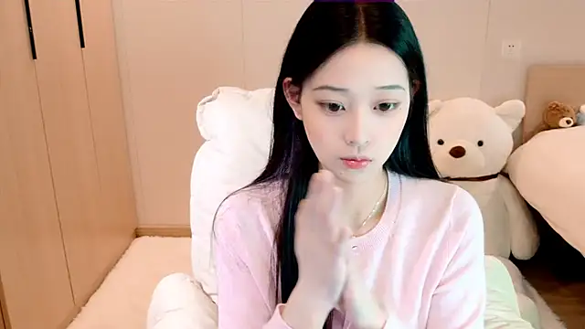 Snapshot of Xueb_J chatting on 01/21/25, 05:49 Xueb J online show from 01/21/25, 05:49