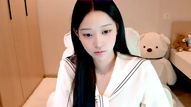 Snapshot of Xueb_J chatting on 01/22/25, 08:49 Xueb J online show from 01/22/25, 08:49