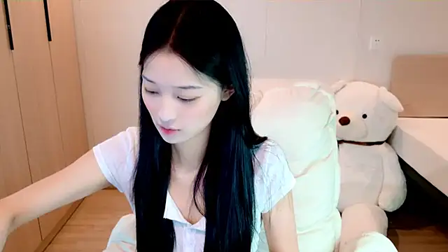 Snapshot of Xueb_J chatting on 09/10/25, 07:19 Xueb J online show from 09/10/25, 07:19