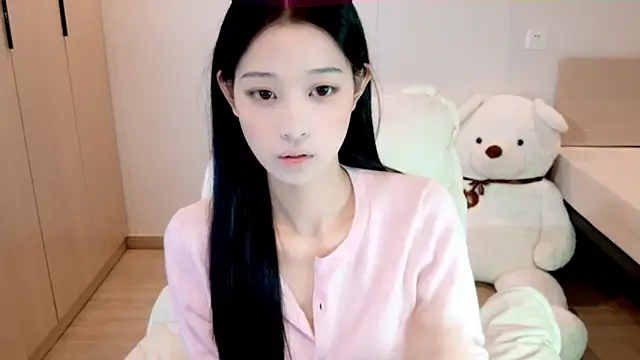 Snapshot of Xueb_J chatting on 09/19/25, 09:00 Xueb J online show from 09/19/25, 09:00