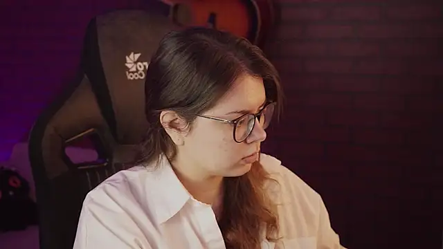 Snapshot of KeytSilvas chatting on 01/06/25, 02:48 KeytSilvas online show from 01/06/25, 02:48