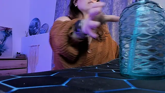 Snapshot of KeytSilvas chatting on 02/05/25, 08:32 KeytSilvas online show from 02/05/25, 08:32