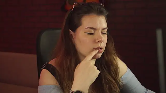 Snapshot of KeytSilvas chatting on 02/11/25, 02:35 KeytSilvas online show from 02/11/25, 02:35