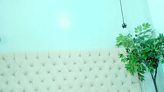 Snapshot of Briyit_Doll chatting on 12/28/24, 08:36 Briyit Doll online show from 12/28/24, 08:36