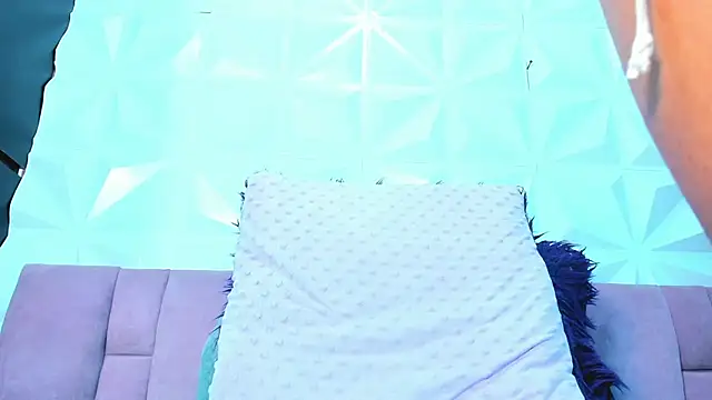 Snapshot of Briyit_Doll chatting on 01/17/25, 04:06 Briyit Doll online show from 01/17/25, 04:06