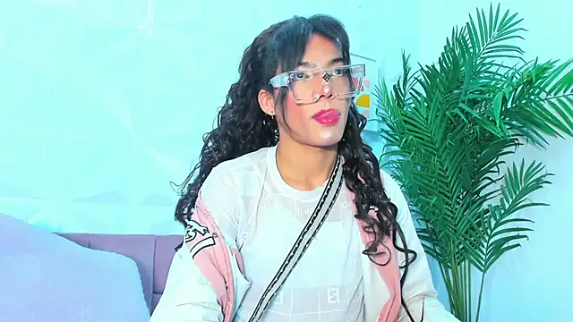 Snapshot of Briyit_Doll chatting on 01/22/25, 02:48 Briyit Doll online show from 01/22/25, 02:48