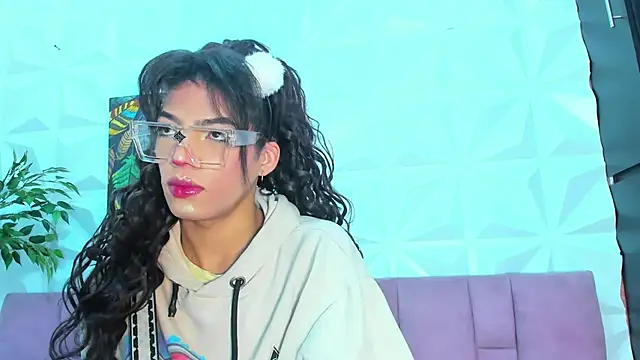 Snapshot of Briyit_Doll chatting on 02/15/25, 03:31 Briyit Doll online show from 02/15/25, 03:31