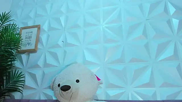 Snapshot of Briyit_Doll chatting on 09/24/25, 07:50 Briyit Doll online show from 09/24/25, 07:50