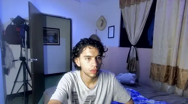 sweet tippot online show from 03/15/25, 03:18