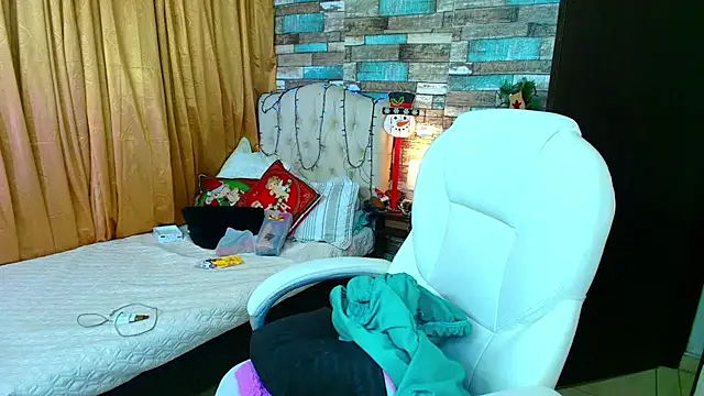 sofiasex99 online show from 12/24/24, 12:44