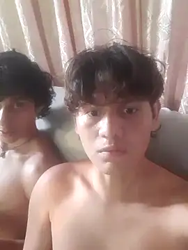 Snapshot of pedrodavid_ chatting on 09/21/25, 09:27 pedrodavid  online show from 09/21/25, 09:27