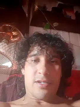 Snapshot of pedrodavid_ chatting on 06/18/26, 07:51 pedrodavid online show from 06/18/26, 07:51