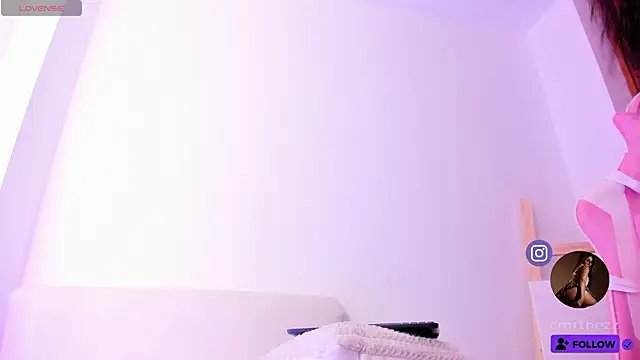 Snapshot of Caro_martinezz chatting on 02/20/26, 02:28 Caro martinezz online show from 02/20/26, 02:28
