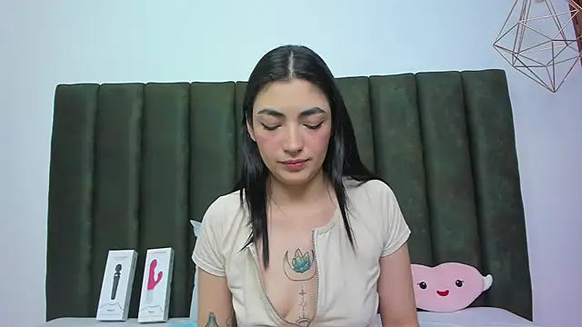 ThailyCherry online show from 10/10/25, 07:46