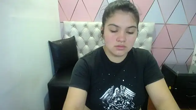 Snapshot of Marinasexxx chatting on 03/22/26, 06:55 Marinasexxx online show from 03/22/26, 06:55