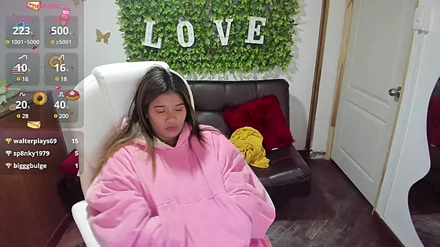 Enma  clark online show from 12/20/24, 09:21