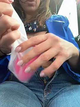 Snapshot of Deasquirty chatting on 03/11/26, 12:00 Deasquirty online show from 03/11/26, 12:00