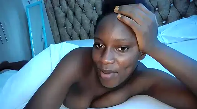 Snapshot of queen-goddess chatting on 12/25/24, 01:09 queen-goddess online show from 12/25/24, 01:09