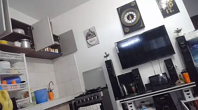 Snapshot of queen-goddess chatting on 03/22/25, 06:22 queen-goddess online show from 03/22/25, 06:22