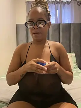 Snapshot of Saggy_areola95 chatting on 04/25/26, 09:01 Saggy areola95 online show from 04/25/26, 09:01