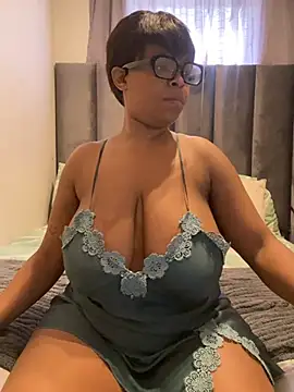 Snapshot of Saggy_areola95 chatting on 05/13/26, 09:39 Saggy areola95 online show from 05/13/26, 09:39