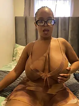 Snapshot of Saggy_areola95 chatting on 05/15/26, 11:06 Saggy areola95 online show from 05/15/26, 11:06