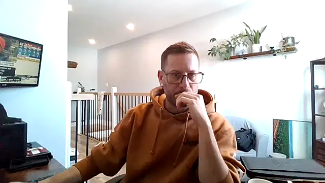 Snapshot of Bigdicktrav902 chatting on 02/25/25, 02:11 Bigdicktrav902 online show from 02/25/25, 02:11