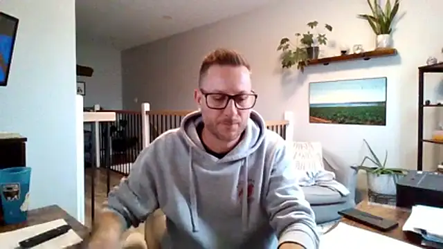 Snapshot of Bigdicktrav902 chatting on 01/15/26, 04:44 Bigdicktrav902 online show from 01/15/26, 04:44