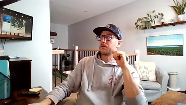 Snapshot of Bigdicktrav902 chatting on 02/18/26, 01:18 Bigdicktrav902 online show from 02/18/26, 01:18