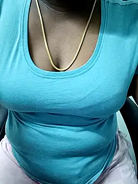 Snapshot of tamil_subha69 chatting on 11/11/25, 01:38 tamil subha69 online show from 11/11/25, 01:38