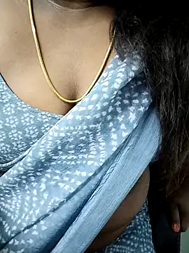 Snapshot of tamil_subha69 chatting on 11/16/25, 06:52 tamil subha69 online show from 11/16/25, 06:52