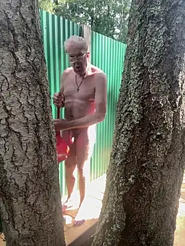 Snapshot of twist699 chatting on 04/03/26, 05:55 twist699 online show from 04/03/26, 05:55