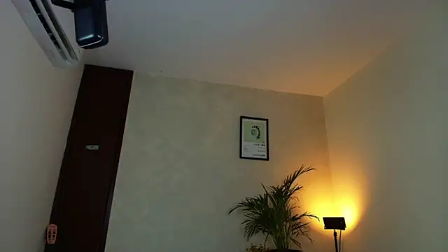 Snapshot of SweetJennaa chatting on 04/12/26, 04:17 SweetJennaa online show from 04/12/26, 04:17