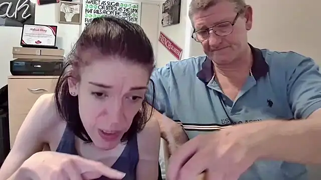 Snapshot of MelinahViking chatting on 11/30/25, 02:37 MelinahViking online show from 11/30/25, 02:37