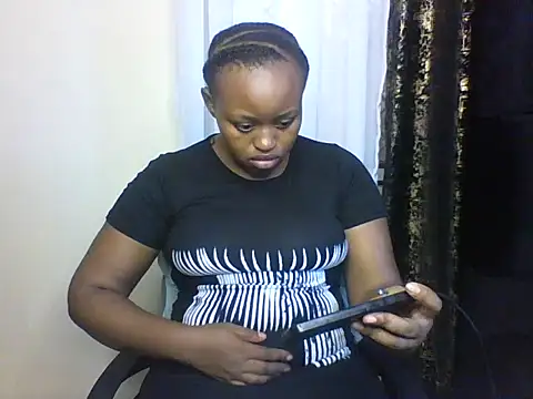 Snapshot of Candii_wet_ chatting on 02/09/25, 02:50 Candii wet online show from 02/09/25, 02:50