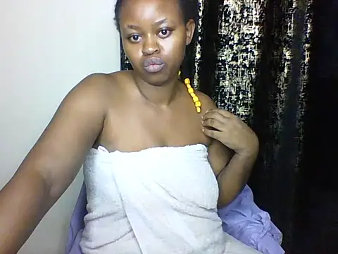 Snapshot of Candii_wet_ chatting on 03/01/25, 03:43 Candii wet online show from 03/01/25, 03:43